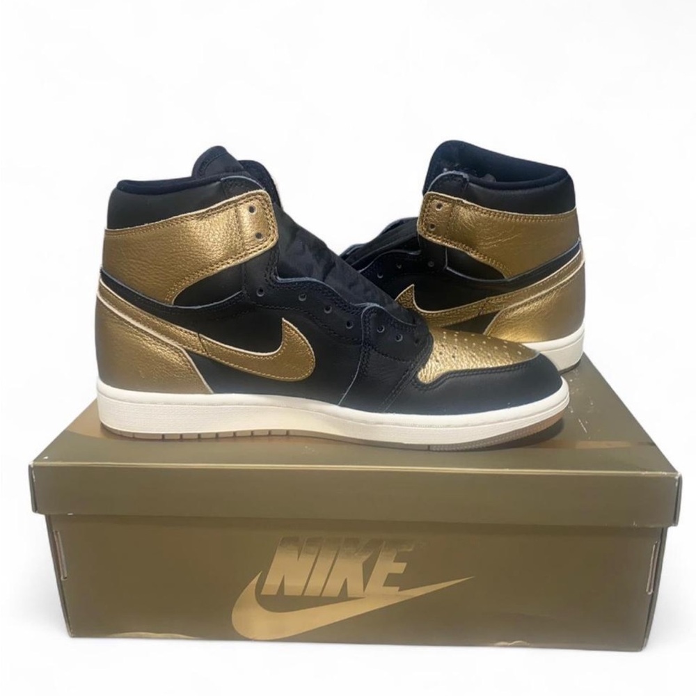 Nike Air Jordan 1 Retro High OG Black Metallic Gold Shoes